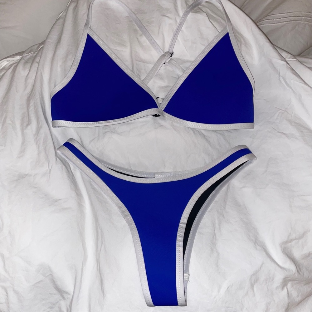 Hoaka Swimwear Bikini